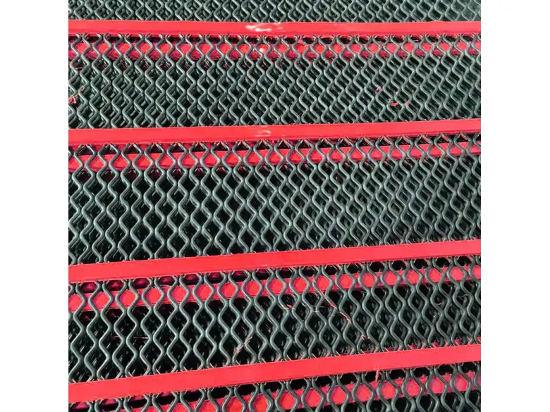 Vztah mezi rychlostí otevírání samočistícího síta a produkcí písku a štěrku: zpráva o porovnání dat