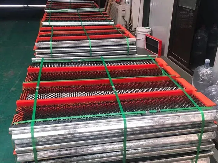 Samočisticí obrazovka typu D