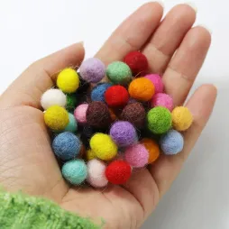 Christmas wool drying balls