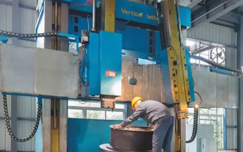 Large Vertical Vehicle