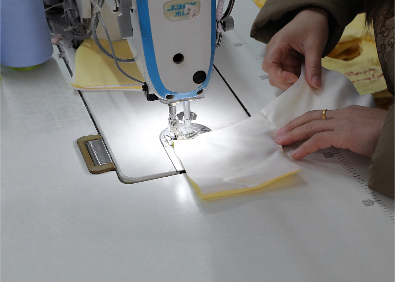Deep Customization for Kids' Clothing
