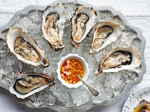 How to Fry Oysters in a Skillet