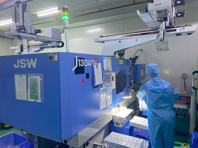 Industry Dynamics of XZ Lab Supplies in the Laboratory Consumables Sector
