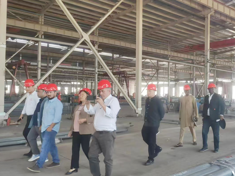 Enterprise cooperation from a global perspective: African customers visit Zongshun Steel Structure factory.