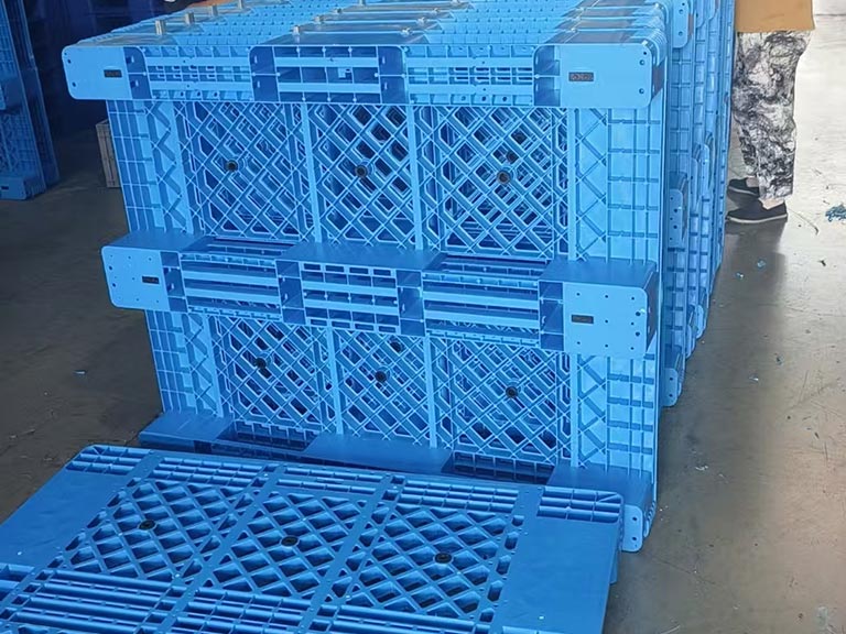The Evolution of Plastic Pallets: Market Trends, Innovations, and Sustainability