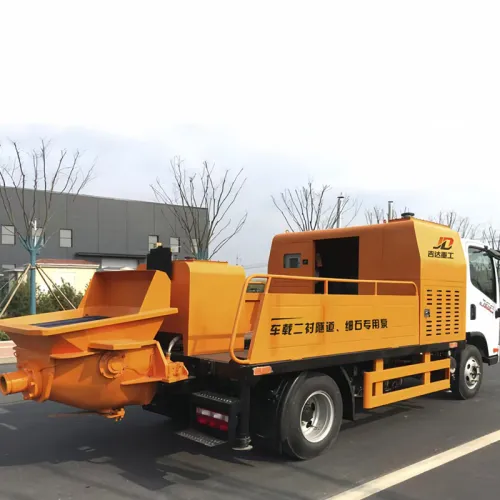 Betonové čerpadlo namontované na kamionu