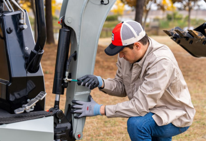 Maximize Performance & Lifespan:Expert Tips for Excavator Attachment Maintenance