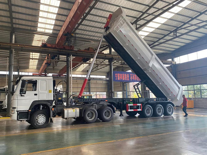 Test of The Rear Dump Trailer Ordered By a Mali Customer