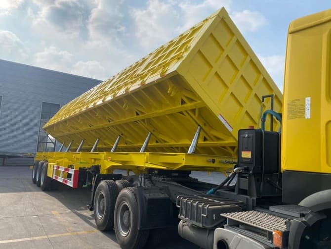 Guinea Customers Ordered Heavy-Duty Side Tipper Semi-Trailers