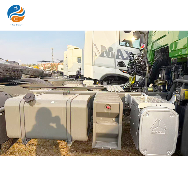 مقر مجموعة الشاحنات الثقيلة الوطنية الصينية (SINOTRUK) يصدر شاحنات HOWO مباشرة