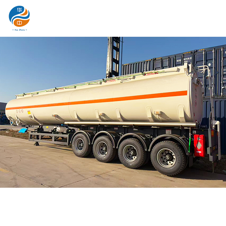 مقطورة صهريج وقود هوو سينوتراك بمحرك 4 محاور HUAZHONG 4000L