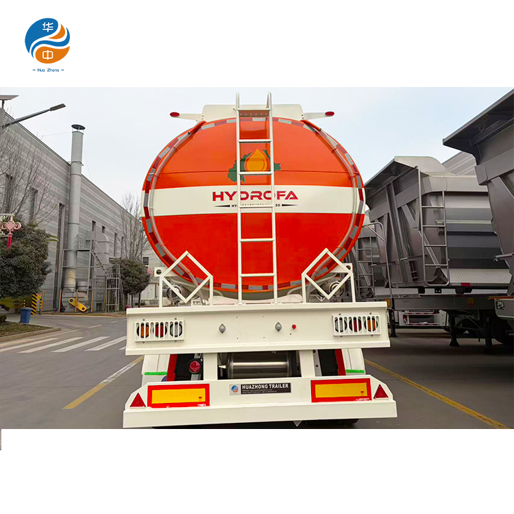 مقطورة صهاريج الوقود HUAZHONG 45000L الأكثر مبيعا في بوركينا فاسو