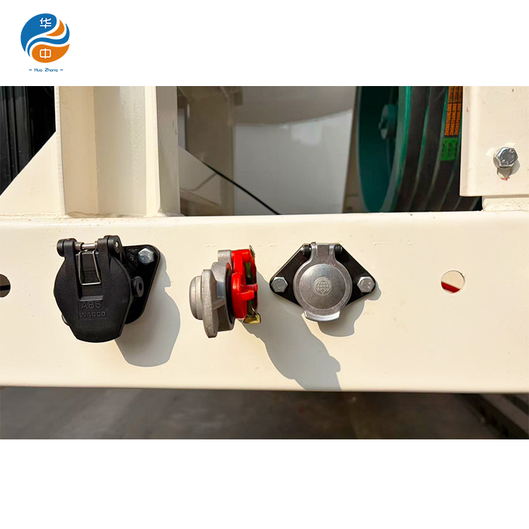 مقطورة صهريج الأسمنت السائب HUAZHONG 35cbm 38cbm