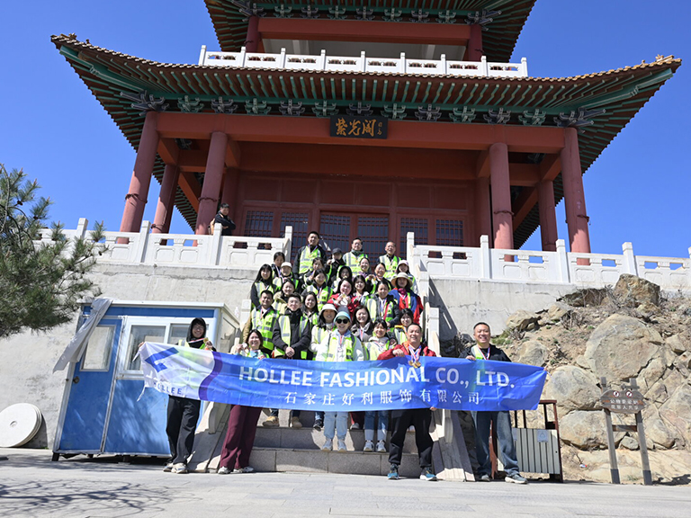 Hollee Medical Team Enjoys Spring Hiking Trip to Nature
