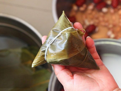 The Fragrance of Zongzi Floats, Celebrating the Dragon Boat Festival