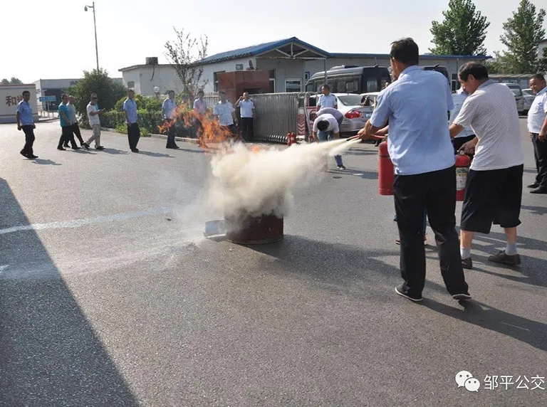 Компания Cangzhou Furui Hardware Manufacturing Co., Ltd. Приняла участие в тренинге по пожарной безопасности, чтобы повысить возможности всех сотрудников по реагированию на чрезвычайные ситуации