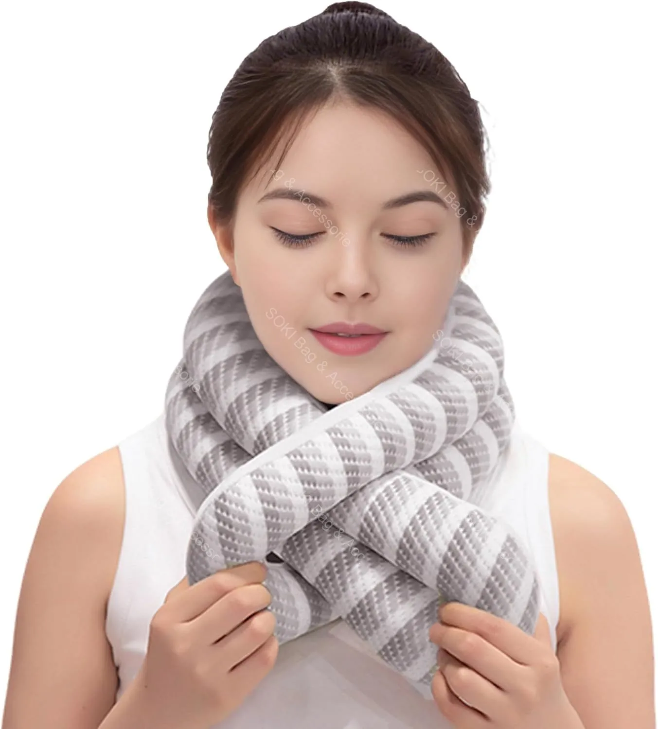 Neck Pillows with Carrying Loops & Clips – Small Details That Drive Bulk Orders