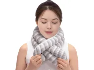 Neck Pillows with Carrying Loops & Clips – Small Details That Drive Bulk Orders