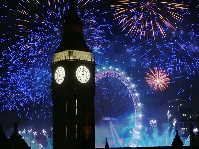 City Hall monitors weather before New Year display