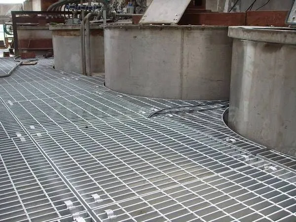 Galvanized steel grating