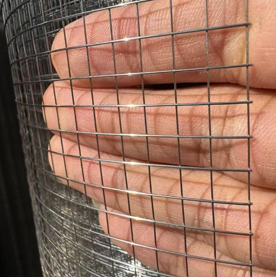 Wire Mesh Price Guide UAE: What Drives Cost