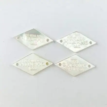 Merklogo gegraveerde plaattag Aangepaste shell-labels