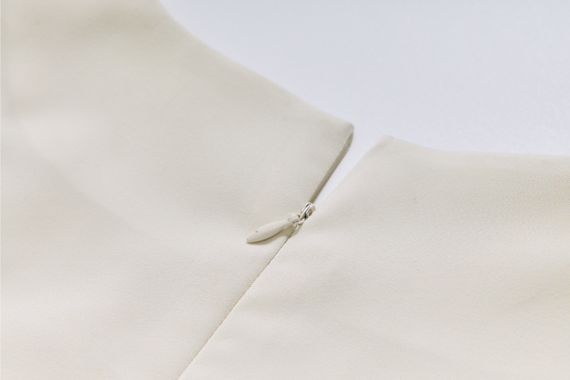 Vestido profesional ejecutivo de servicio al cliente