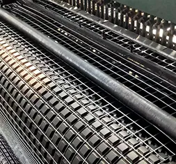 The Difference Between Woven Wire Mesh & Welded Wire Mesh
