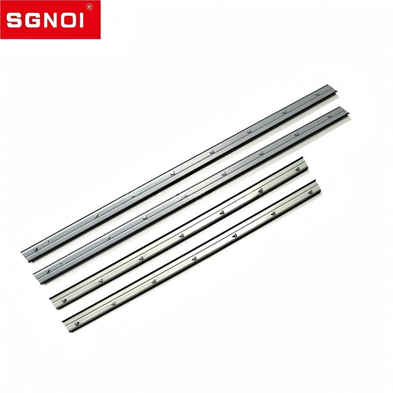 Toyota Reiz 2010-2017 için Araba Pencere Yalıtım Şeridi