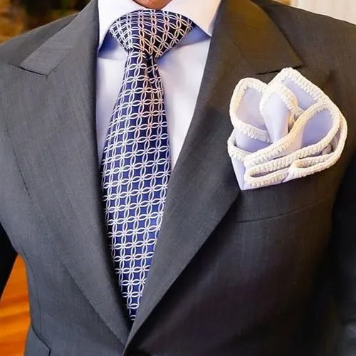 Don't want to be a gentleman without a tie-[Handsome tie]