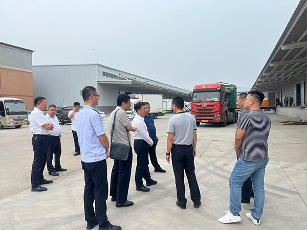 ผู้นำคณะกรรมการพรรคเทศบาลเยี่ยมชมโรงงานของเราเพื่อเป็นแนวทางในการผลิตเครื่องตกตะกอนไฟฟ้าสถิต