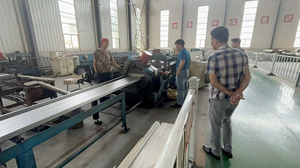 ลูกค้าชาวเวียดนามเยี่ยมชมการคุ้มครองสิ่งแวดล้อม Dawei เพื่อตรวจสอบผลิตภัณฑ์ เปิดบทใหม่ในความร่วมมือระหว่างประเทศ