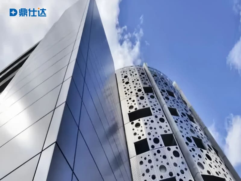 Sistem panel komposit terlindung aluminium