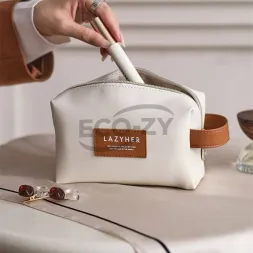 Sérsniðnar snyrtitöskur