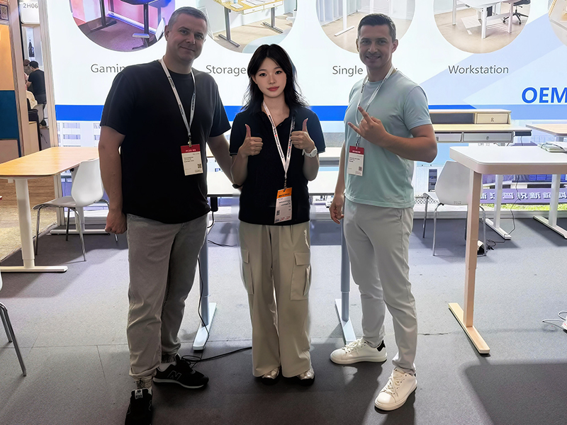 Global Demand for Electric Height-Adjustable Desks Surges: China's Exports Rise 18% in 2025