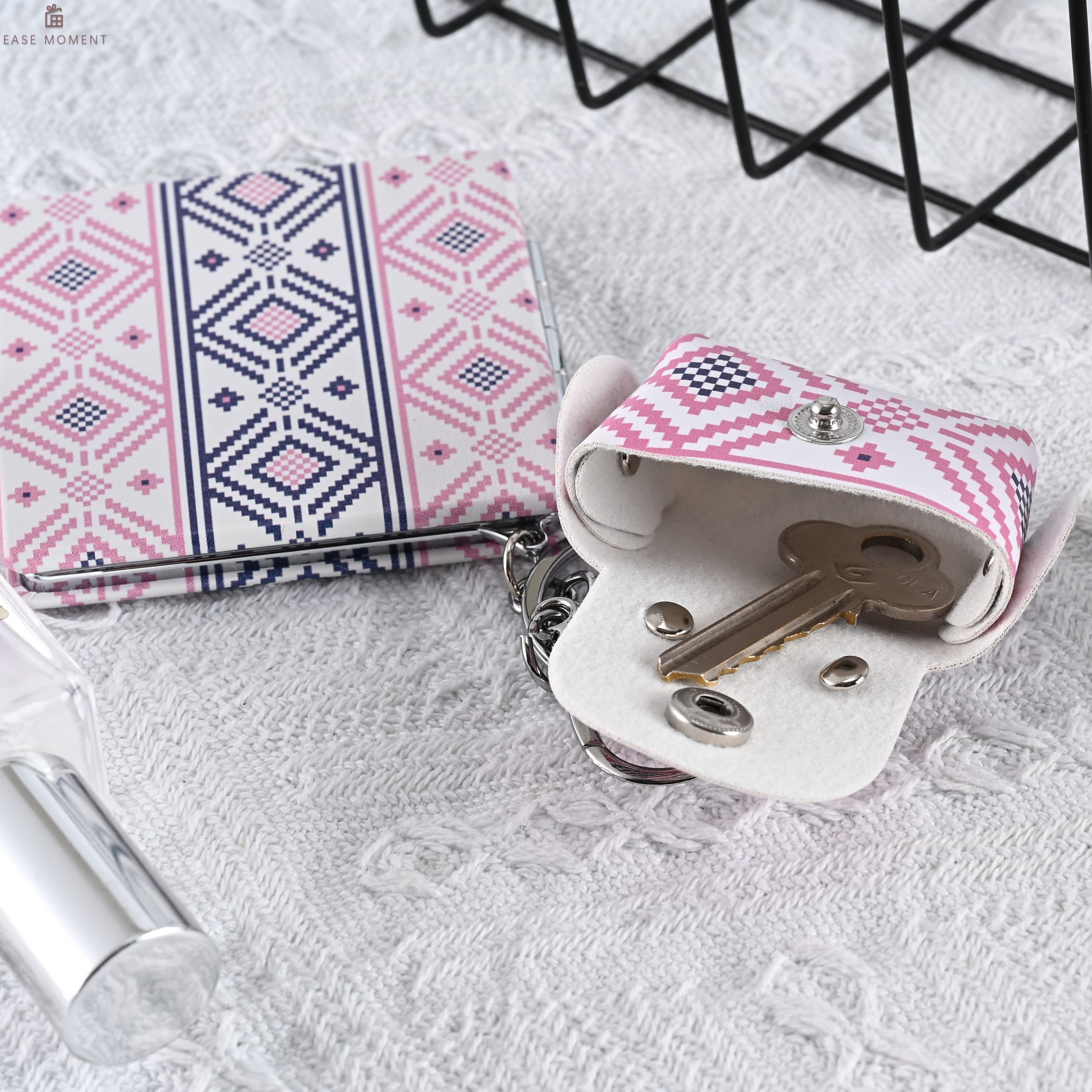 Square Double-Sided Mirror with Mini Hanging Pouch – 2-in-1 Portable ...