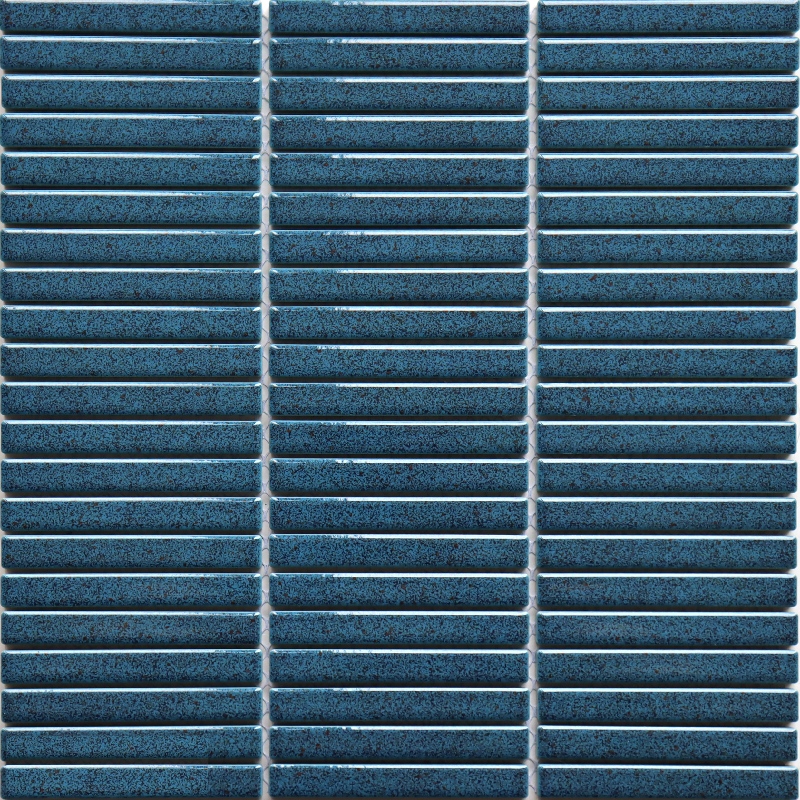 Mosaico cerâmico de faixa azul profundo queimado em forno