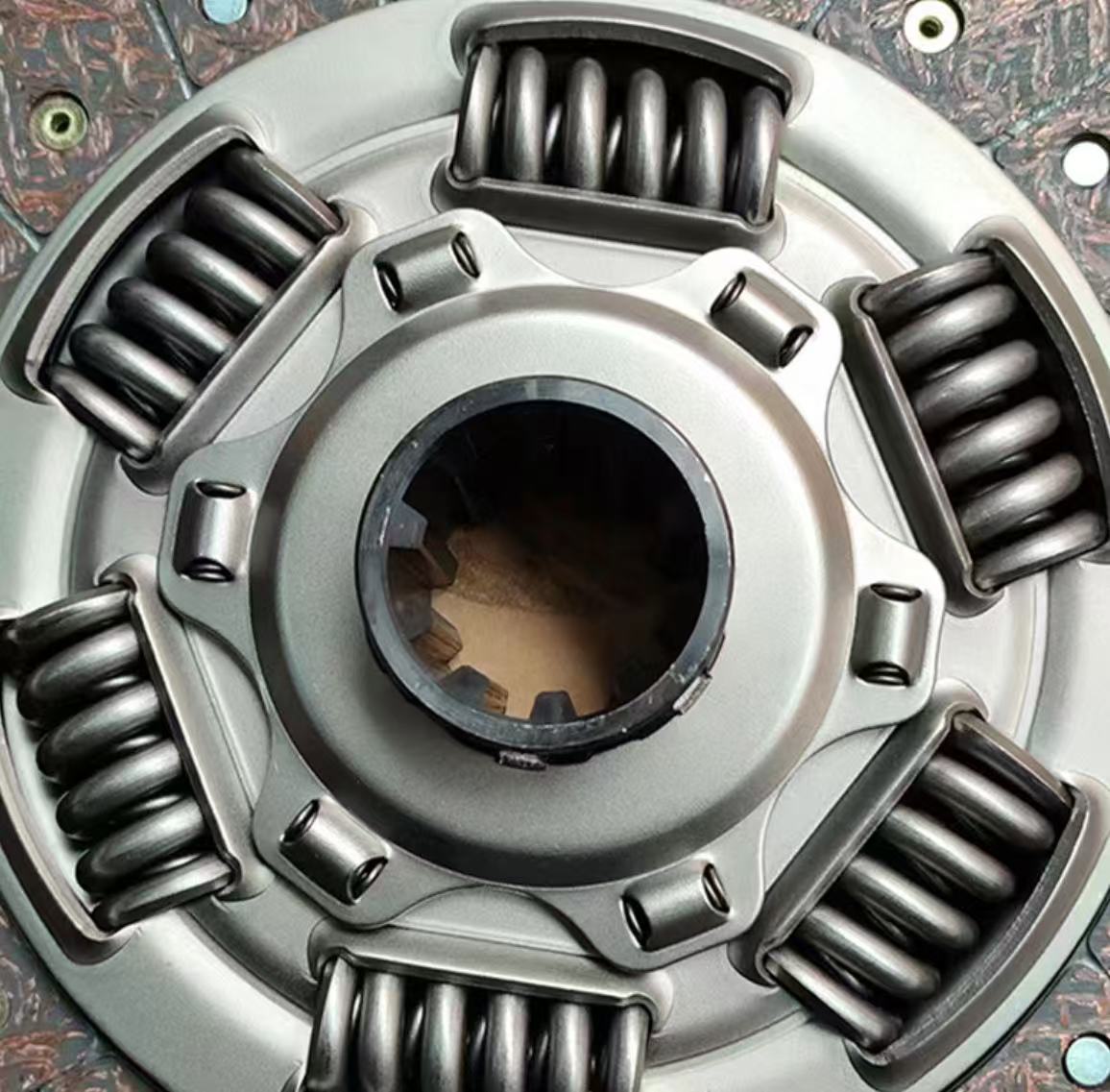 Custom Clutch Springs for Heavy-Duty Trucks & Small Vehicles - Fast ...