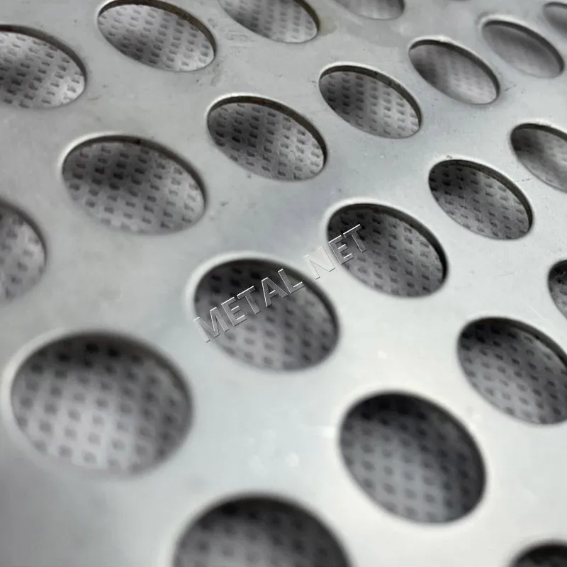 Perforierte Metallscheibe aus Edelstahl