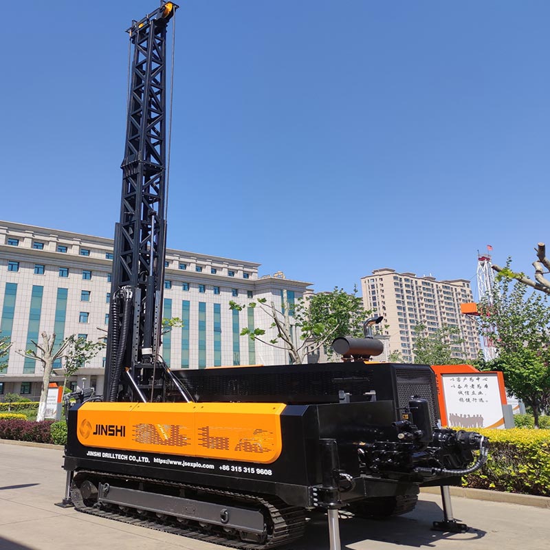 YN-1800 Drill Rig: Hydraulic Power for Specialized Drilling Needs.