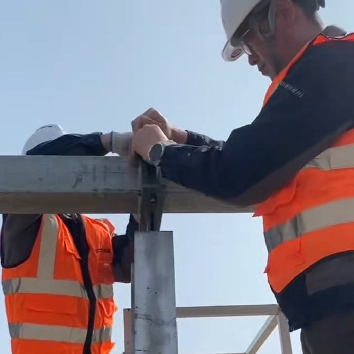 <a href=https://www.gfnewenergy.com/products/ target=_blank class=infotextkey>solar tracker</a> installation and system commissioning
