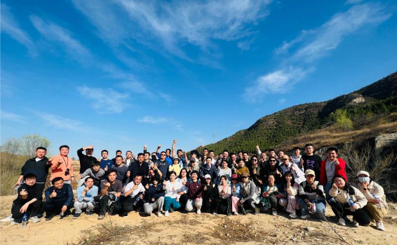 Spring Team Building: Boost Morale and Collaboration.