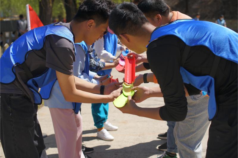 Spring Team Building: Boost Morale and Collaboration.