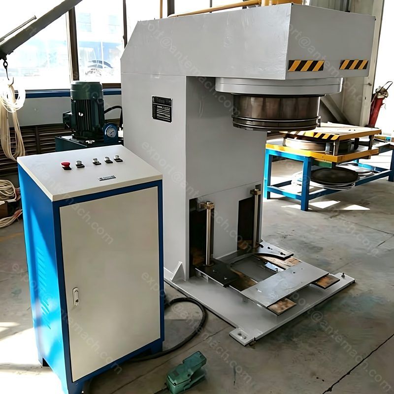 Máquina rebordeadora de tambor cónico