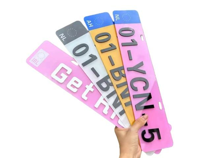 Acrylic vs Aluminum License Plates: What’s the Difference? Acrylic vs Aluminum License Plates: What’s the Difference?
