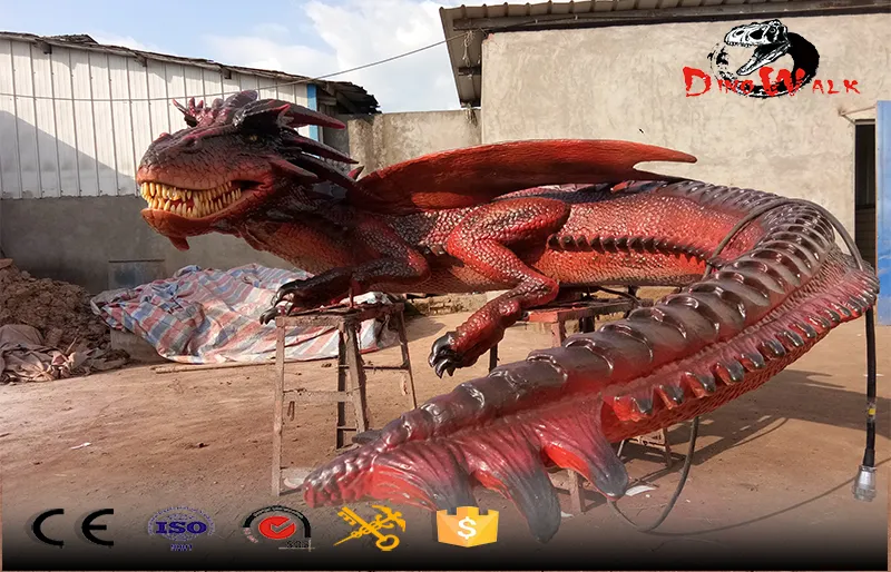 parque de atracciones animado dragón malvado del cuento de hadas
