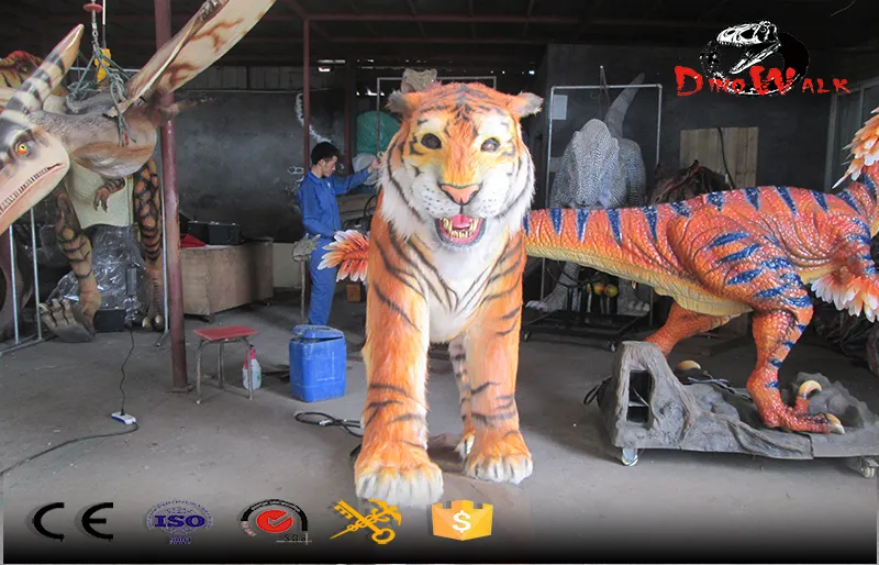 Modelo animatrónico de simulación de animales en interiores con sonido.