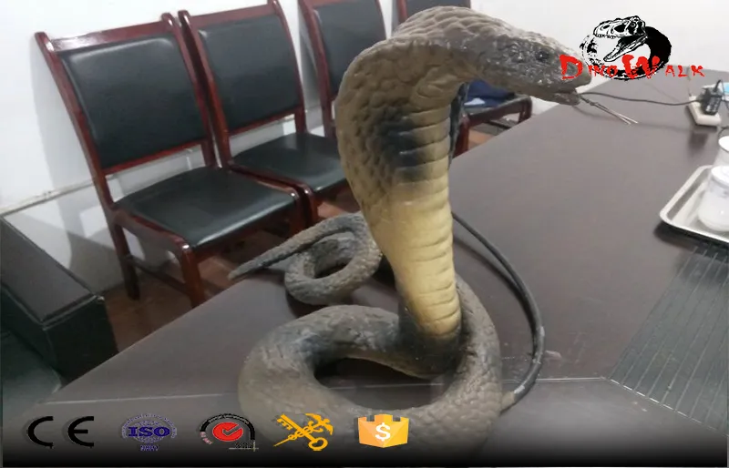 Serpiente animatrónica de simulación de cobra para exhibición en interiores