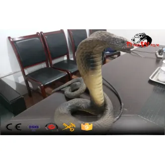 Serpiente animatrónica de simulación de cobra para exhibición en interiores