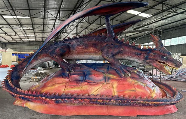 Modelo animatrónico de dragón de fuego